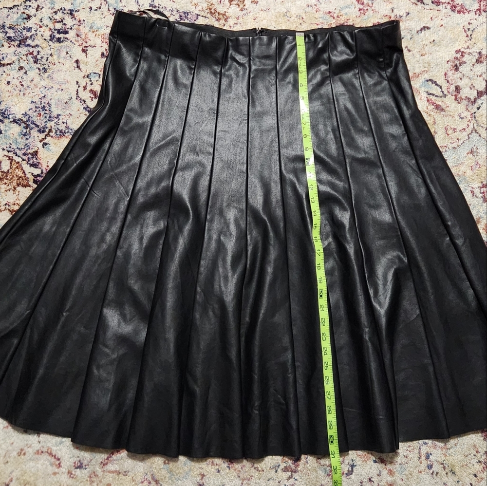 Eloquii Faux Leather Skirt Black Size 24 - Picture 9 of 11